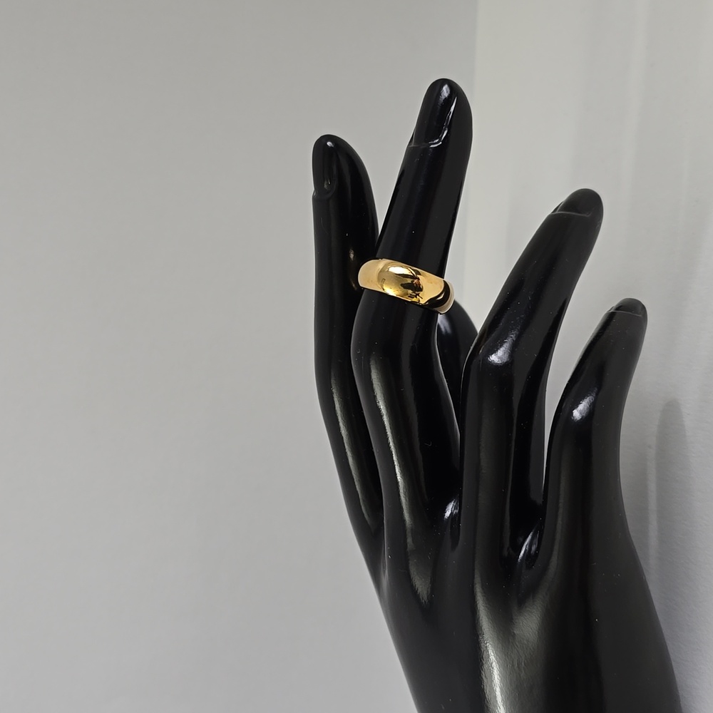 Watch Video 6mm / Chunky 18K Gold Band Ring - Picture 4 of 10